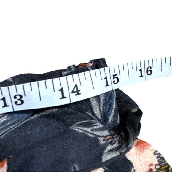 saltwater LUXE Curren Wide Leg Floral Print Crop Pant - Picture 8 of 10